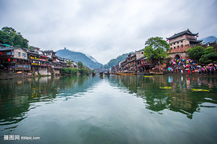 湖南湘西凤凰古城游玩攻略,湖南湘西凤凰古城属于哪个市